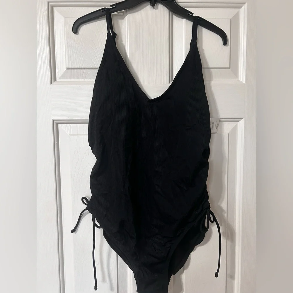 NWT Black Time & Tru One Piece Bathing Suit - Picture 1 of 5